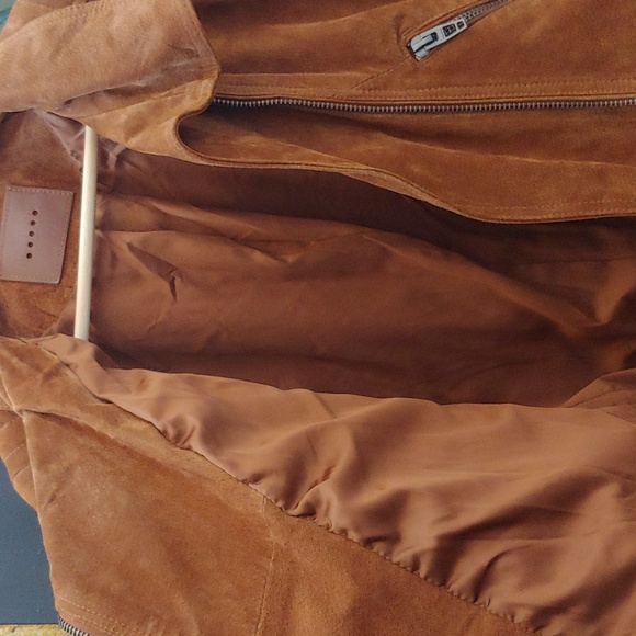 BlankNYC Genuine Suede Moto Jacket w/ Quilted Shoulder & Sleeve, Cognac, EUC - Picture 9 of 15